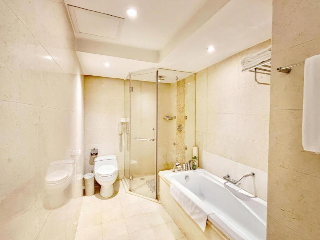 Nanchang Galactic Peace International Hotel Exterior photo