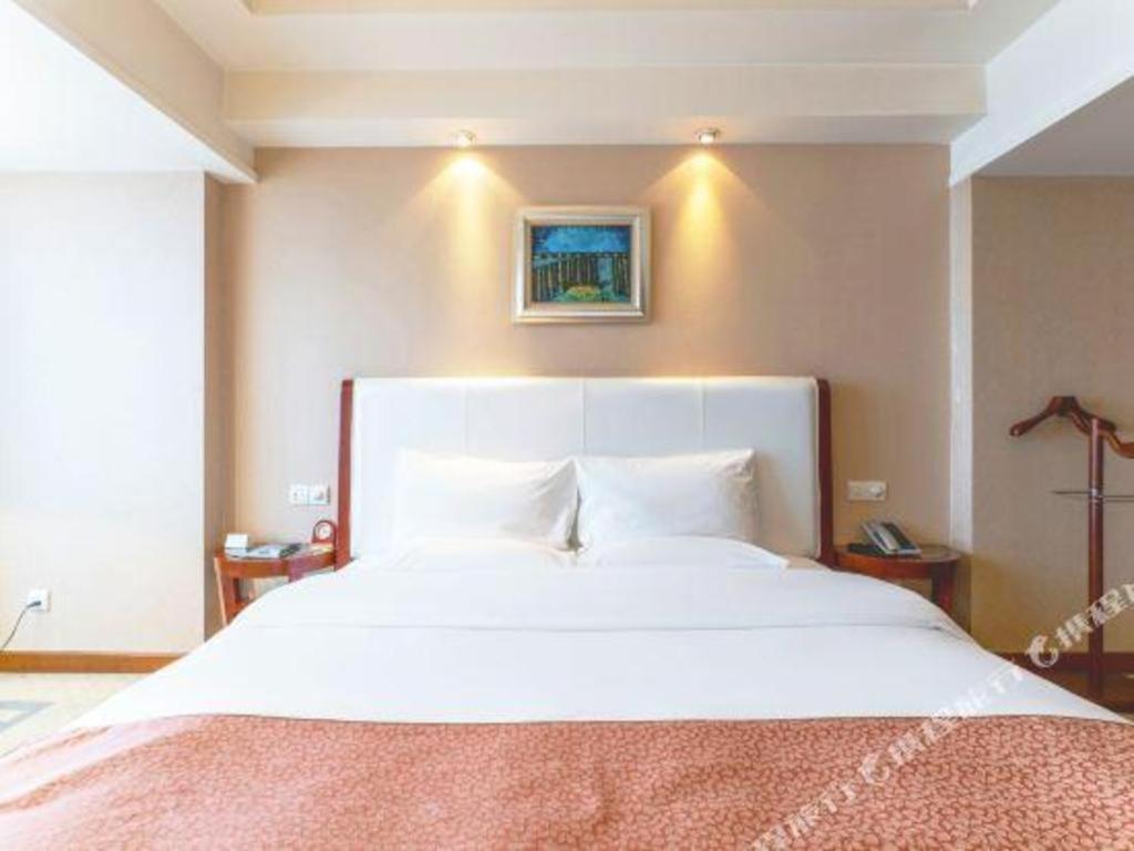 Nanchang Galactic Peace International Hotel Exterior photo