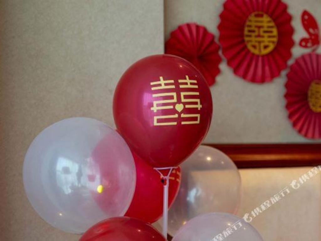 Nanchang Galactic Peace International Hotel Exterior photo
