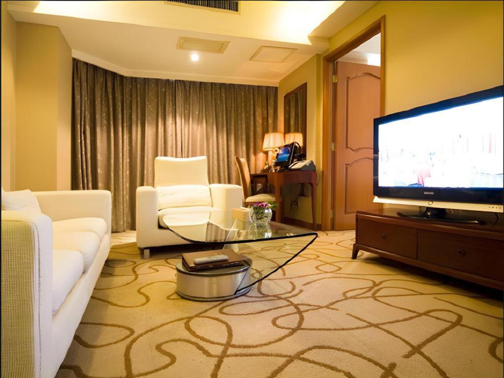Nanchang Galactic Peace International Hotel Exterior photo