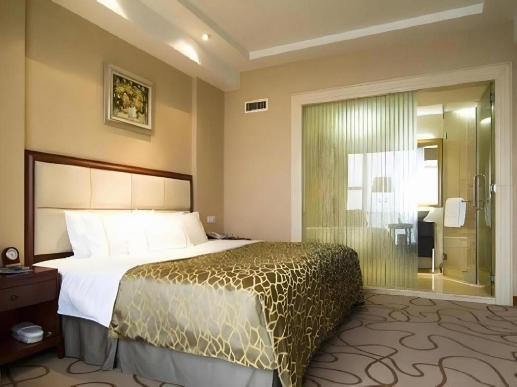 Nanchang Galactic Peace International Hotel Exterior photo