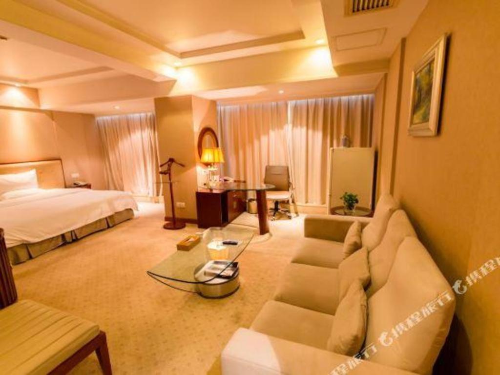 Nanchang Galactic Peace International Hotel Exterior photo